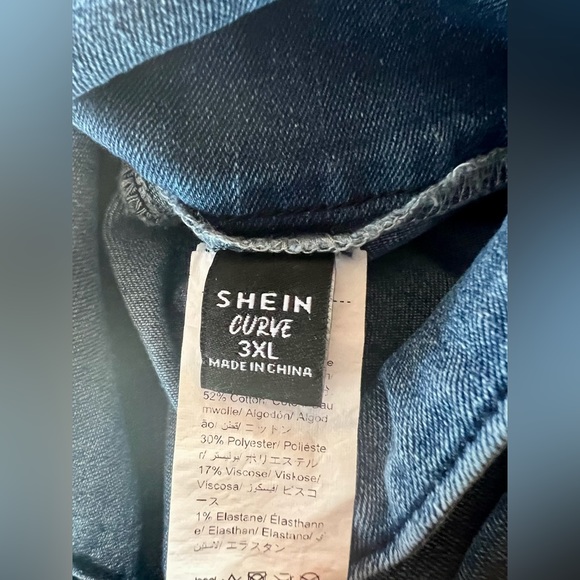 NWOT Shein Jean Capri with zipper side 3xl - Picture 4 of 4